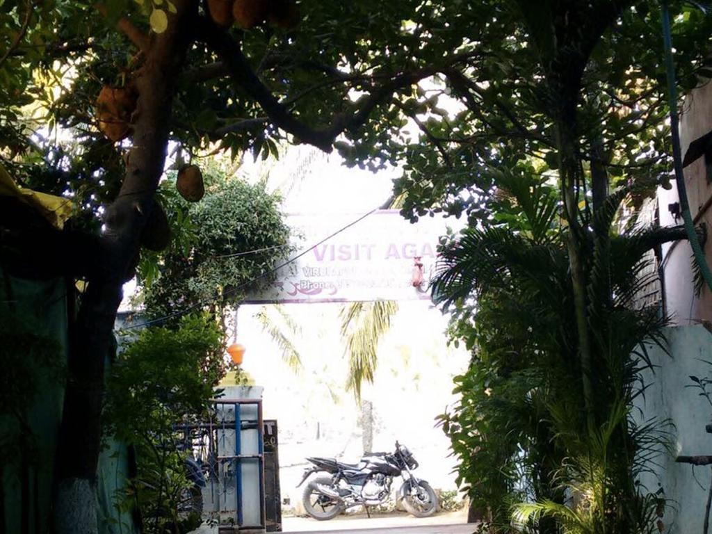 Uma Shankar Hampi Bagian luar foto